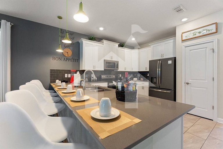 Vacation Home Near Disney, 8 bedrooms