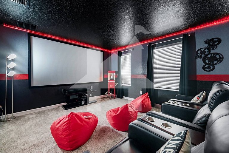 Vacation Home Near Disney, 8 bedrooms