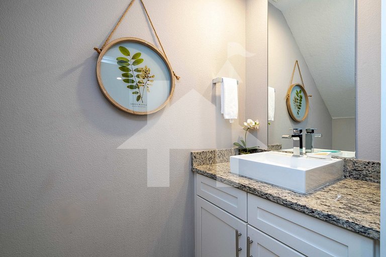 Vacation Home Near Disney, 4 bedrooms