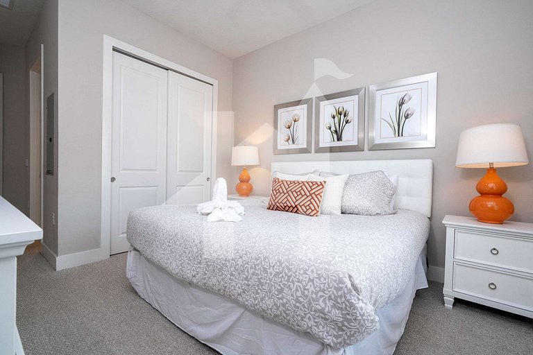 Vacation Home Near Disney, 4 bedrooms