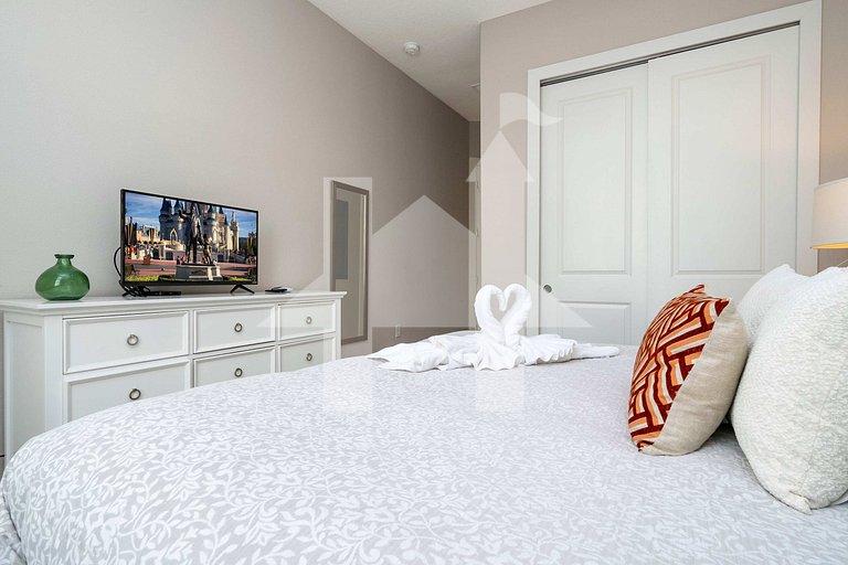 Vacation Home Near Disney, 4 bedrooms