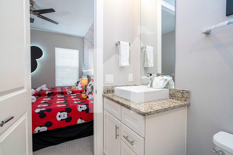 Vacation Home Near Disney, 4 bedrooms