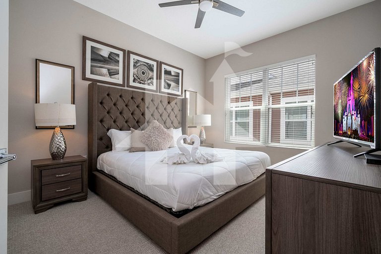 Vacation Home Near Disney, 4 bedrooms