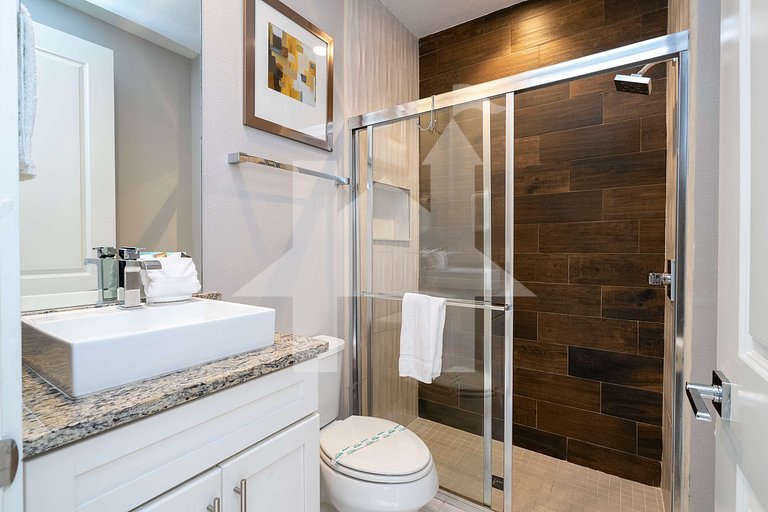 Vacation Home Near Disney, 4 bedrooms