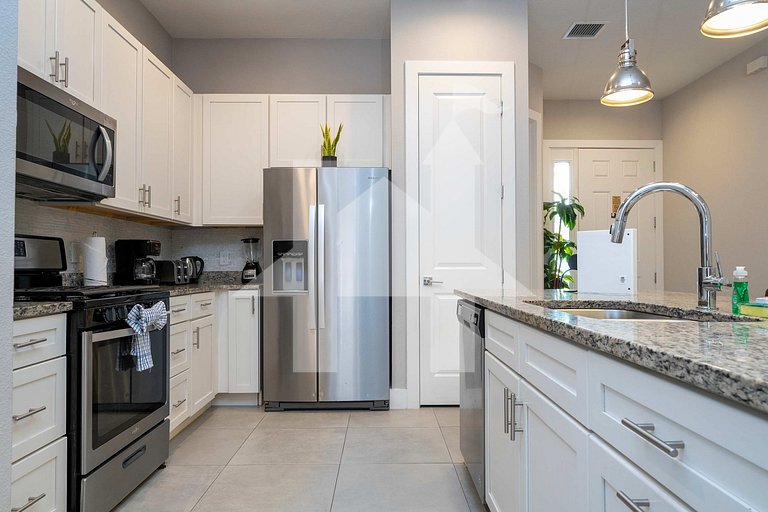 Vacation Home Near Disney, 4 bedrooms