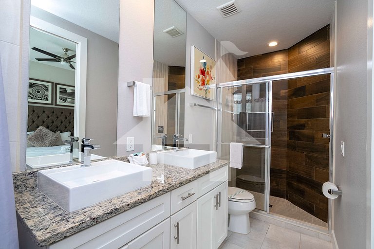 Vacation Home Near Disney, 4 bedrooms