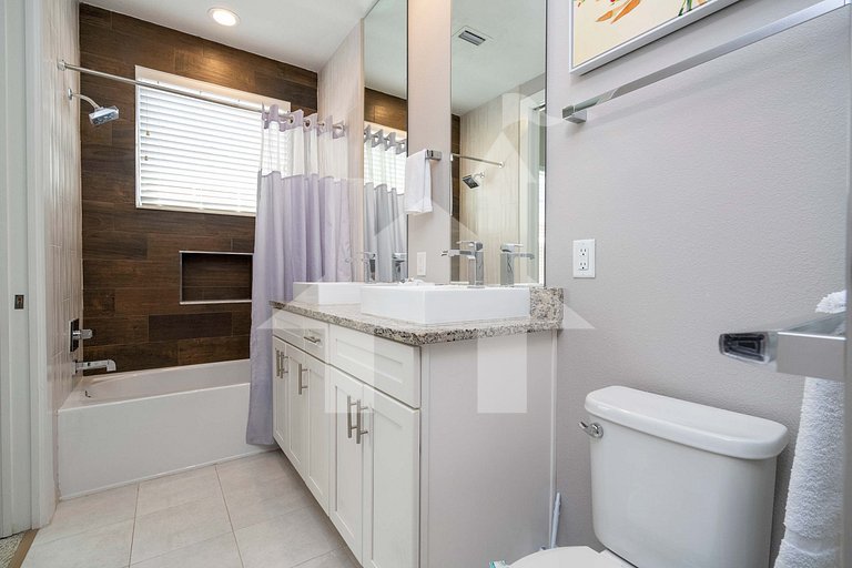 Vacation Home Near Disney, 4 bedrooms