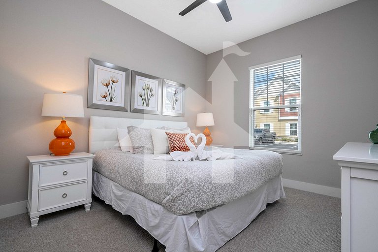 Vacation Home Near Disney, 4 bedrooms