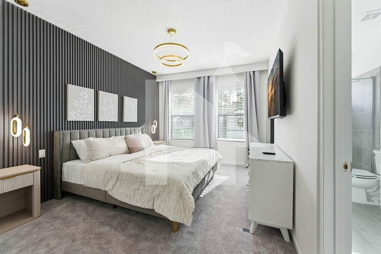 Vacation Home Near Disney, 5 bedrooms