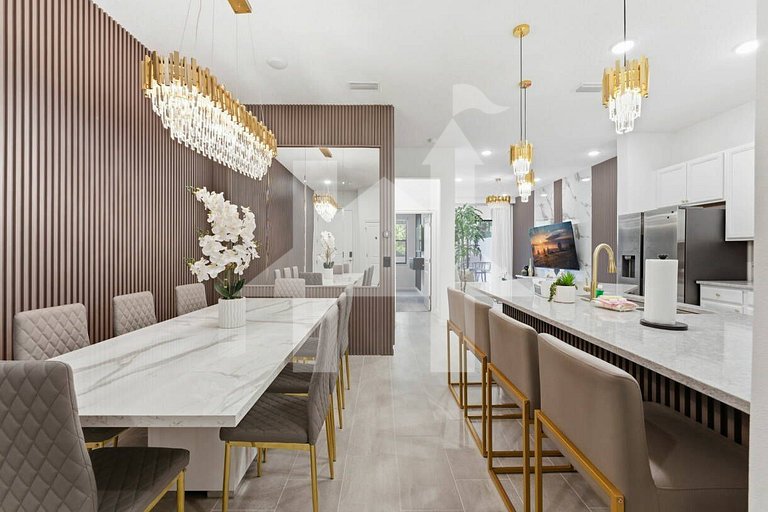 Vacation Home Near Disney, 5 bedrooms