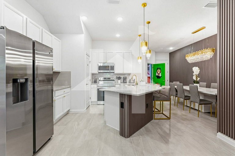 Vacation Home Near Disney, 5 bedrooms