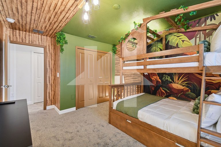 Vacation Home Near Disney, 4 bedrooms