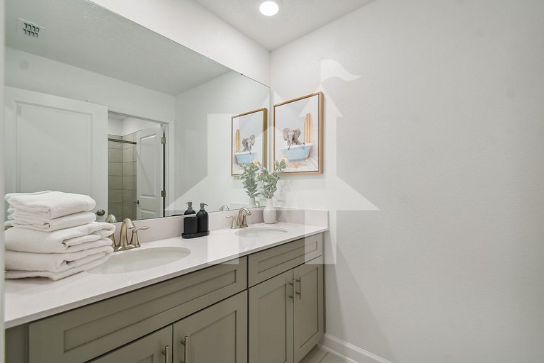 Vacation Home Near Disney, 4 bedrooms