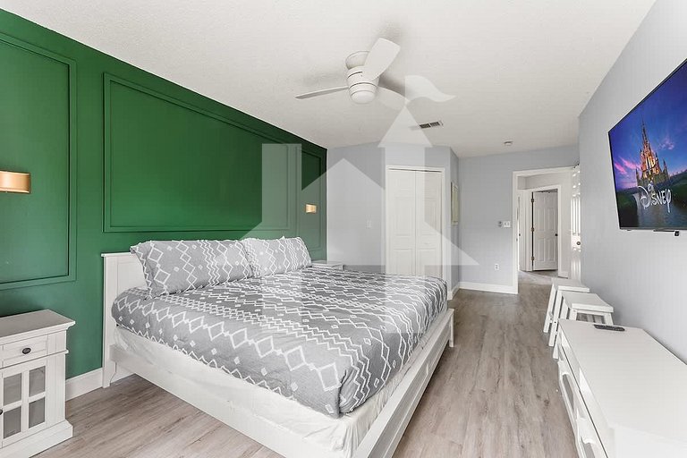 Vacation Home Near Disney, 4 bedrooms