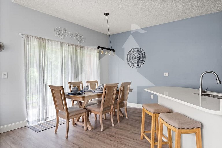 Vacation Home Near Disney, 4 bedrooms