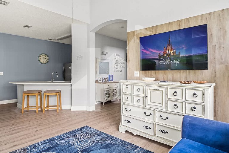 Vacation Home Near Disney, 4 bedrooms