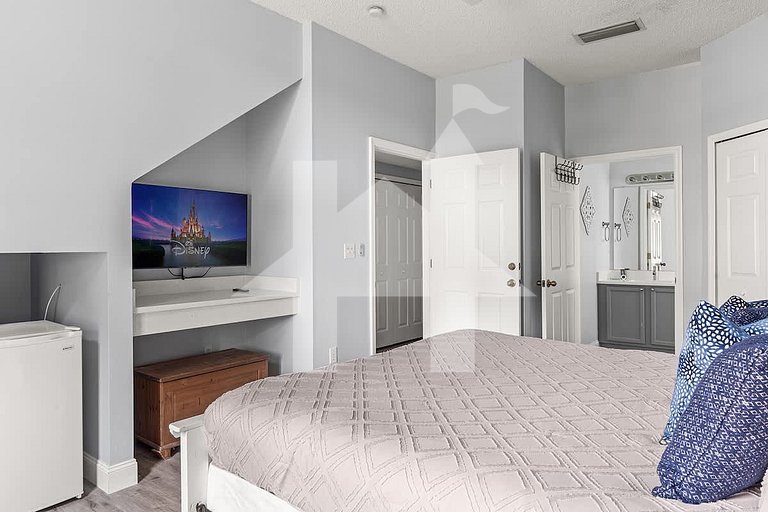 Vacation Home Near Disney, 4 bedrooms