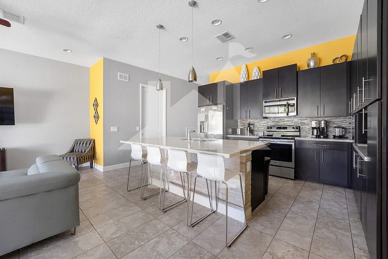 Vacation Home Near Disney, 4 bedrooms