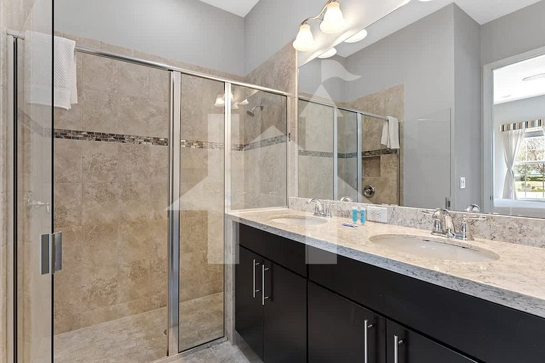 Vacation Home Near Disney, 4 bedrooms