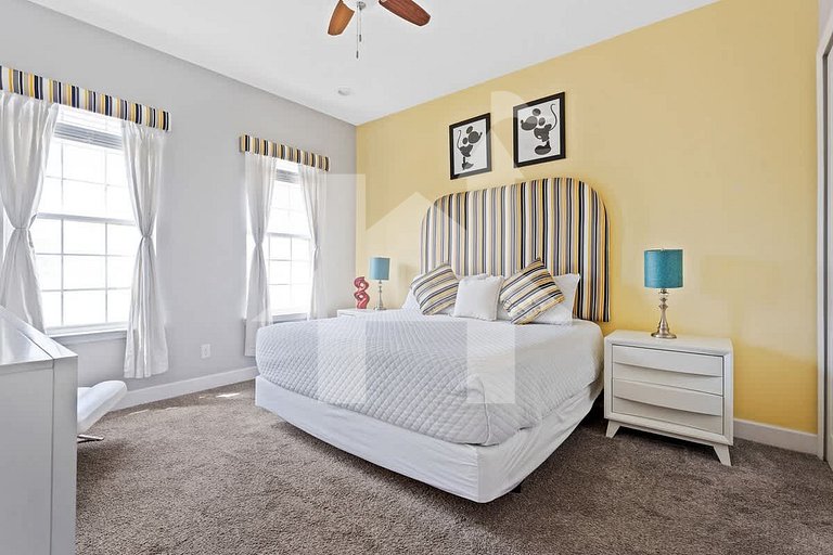Vacation Home Near Disney, 4 bedrooms