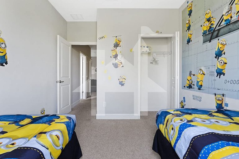 Vacation Home Near Disney, 4 bedrooms