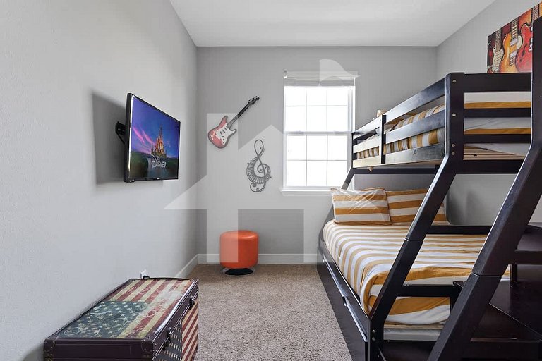 Vacation Home Near Disney, 4 bedrooms