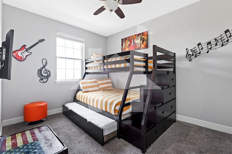 Vacation Home Near Disney, 4 bedrooms