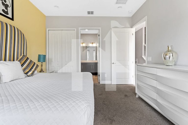 Vacation Home Near Disney, 4 bedrooms