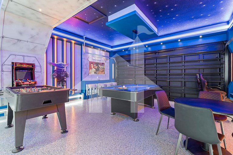 Vila Luxuosa 5 Quartos com Piscina e Lazer