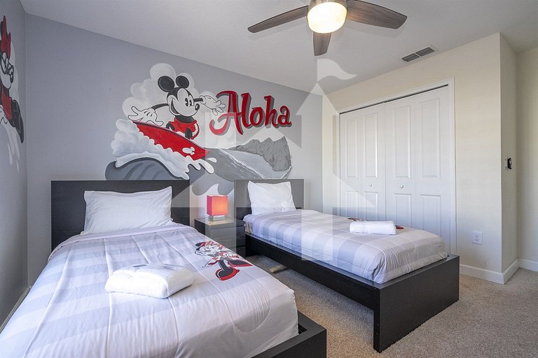 Vacation Home Near Disney, 4 bedrooms