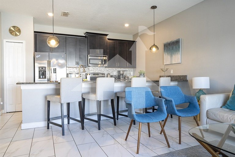 Vacation Home Near Disney, 4 bedrooms