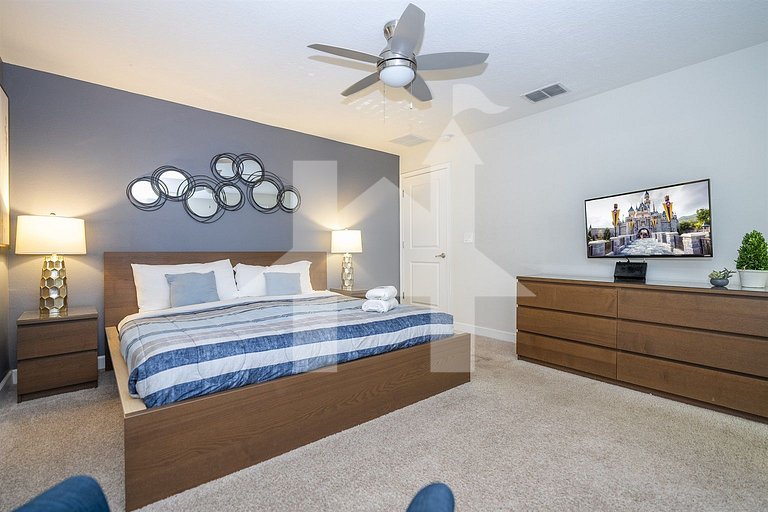 Vacation Home Near Disney, 4 bedrooms