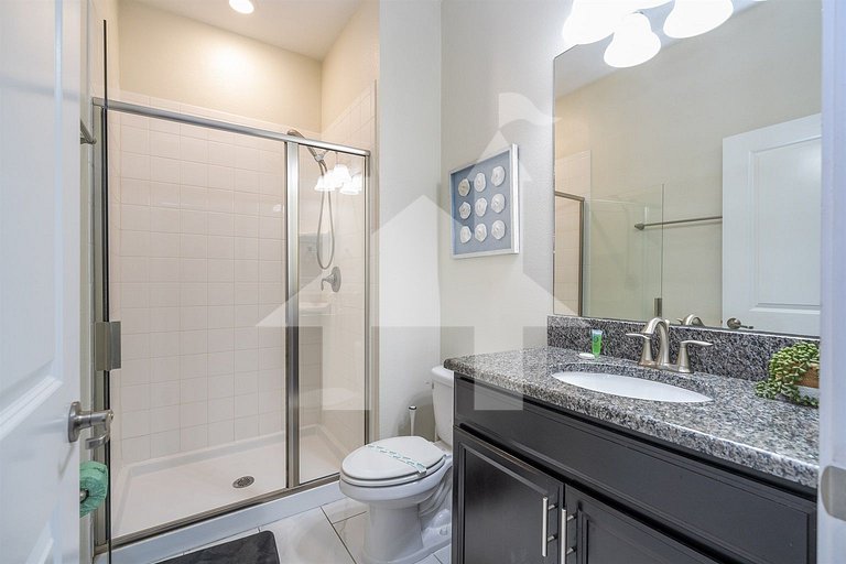 Vacation Home Near Disney, 4 bedrooms