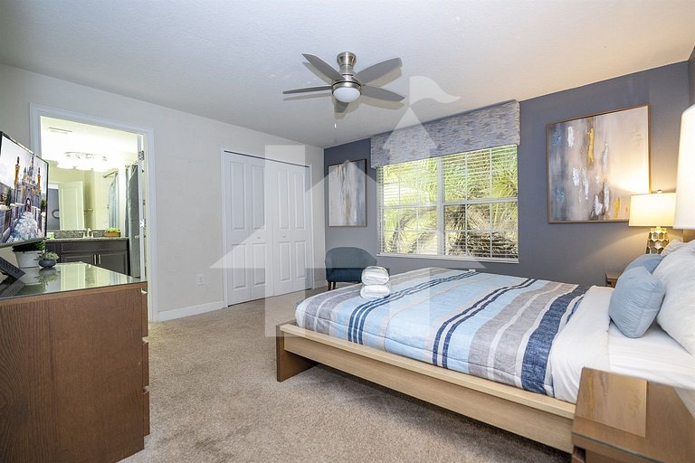 Vacation Home Near Disney, 4 bedrooms