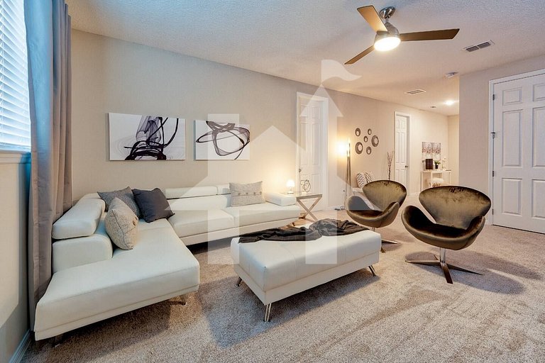 Vacation Home Near Disney, 5 bedrooms