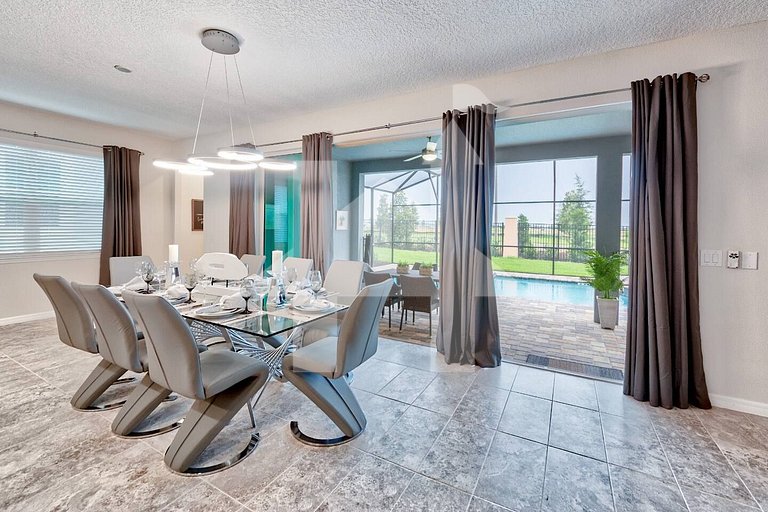 Vacation Home Near Disney, 5 bedrooms