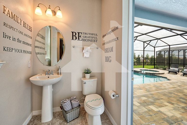 Vacation Home Near Disney, 5 bedrooms