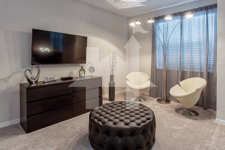 Vacation Home Near Disney, 5 bedrooms