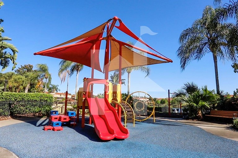 Vacation Home Near Disney, 4 bedrooms