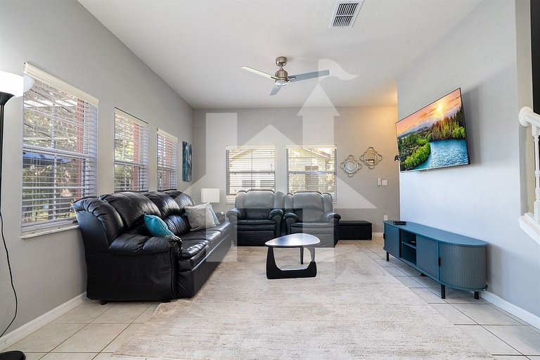 Vacation Home Near Disney, 4 bedrooms