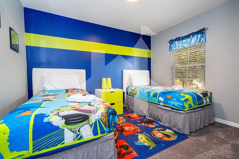 Vacation Home Near Disney, 4 bedrooms