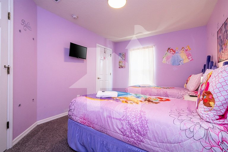 Vacation Home Near Disney, 4 bedrooms