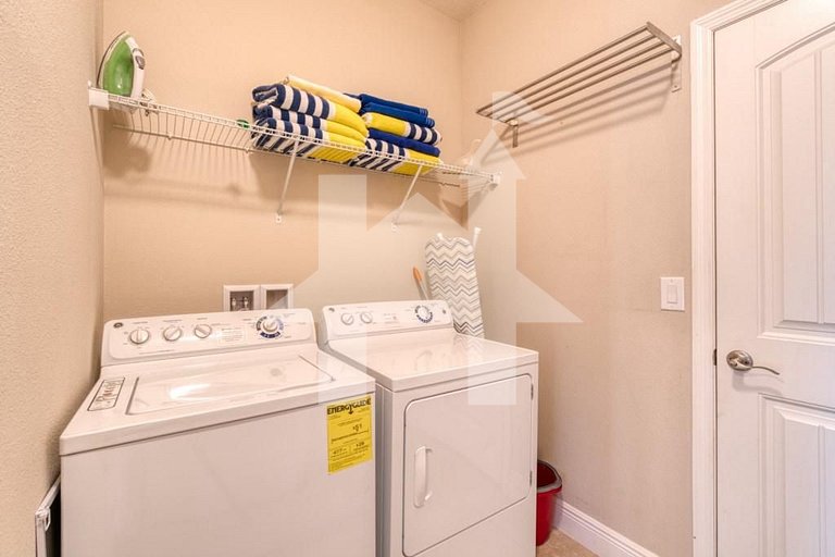 Vacation Home Near Disney, 6 bedrooms