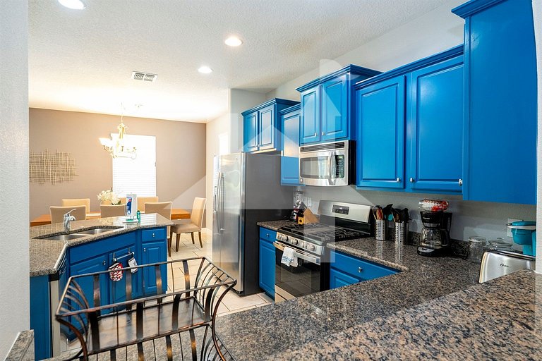 Vacation Home Near Disney, 6 bedrooms