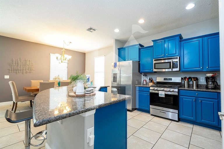 Vacation Home Near Disney, 6 bedrooms