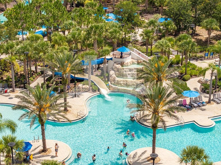 Vacation Home Near Disney, 6 bedrooms