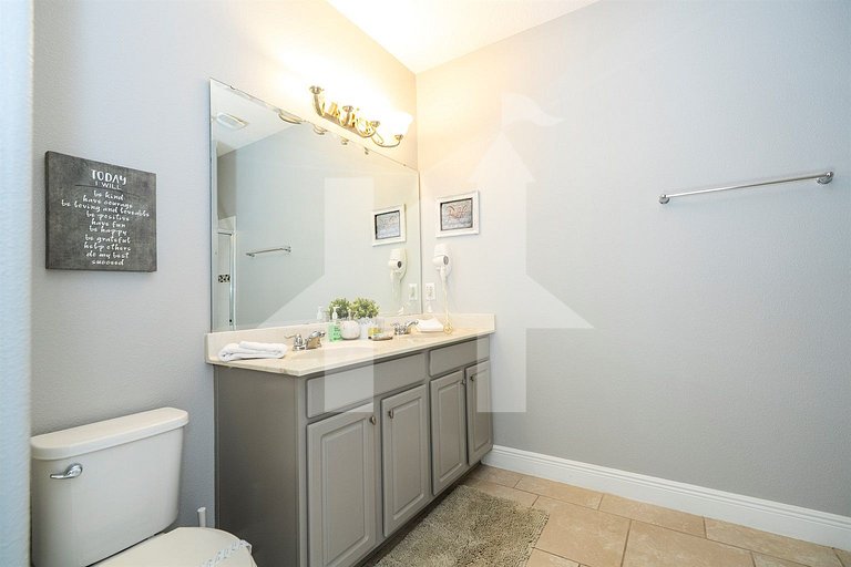 Vacation Home Near Disney, 6 bedrooms