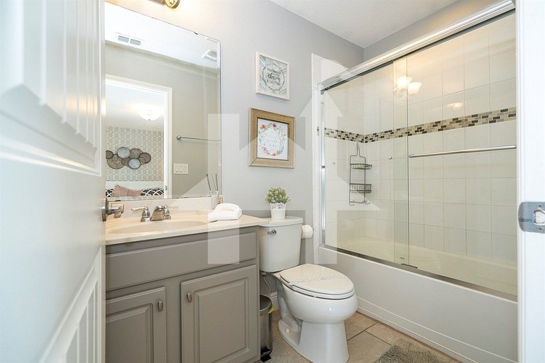 Vacation Home Near Disney, 6 bedrooms