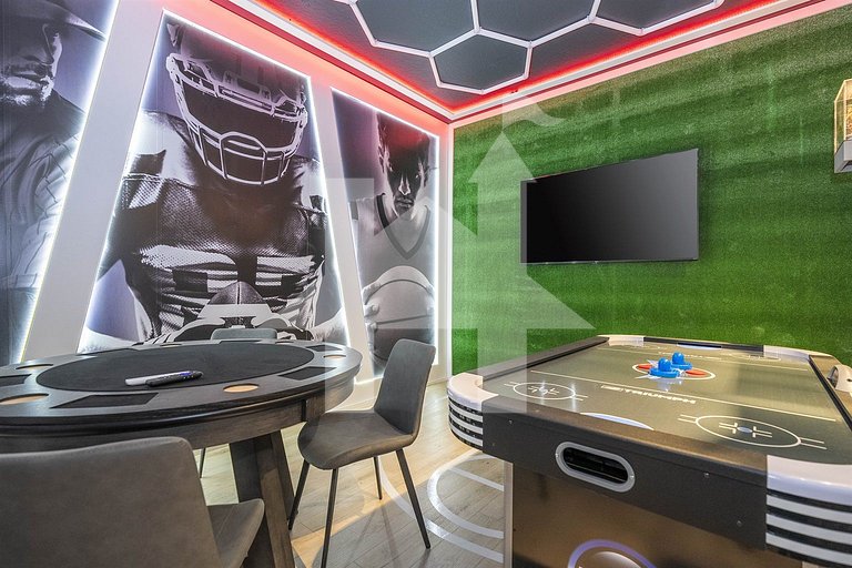 Vacation Home Near Disney, 5 bedrooms