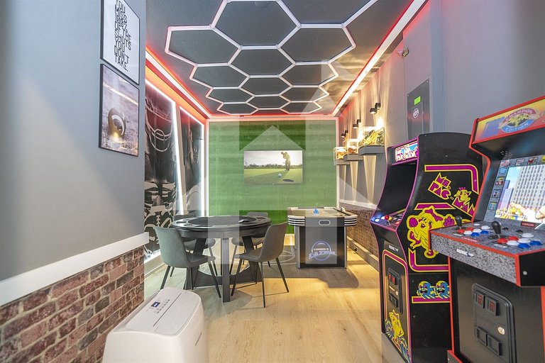 Vacation Home Near Disney, 5 bedrooms